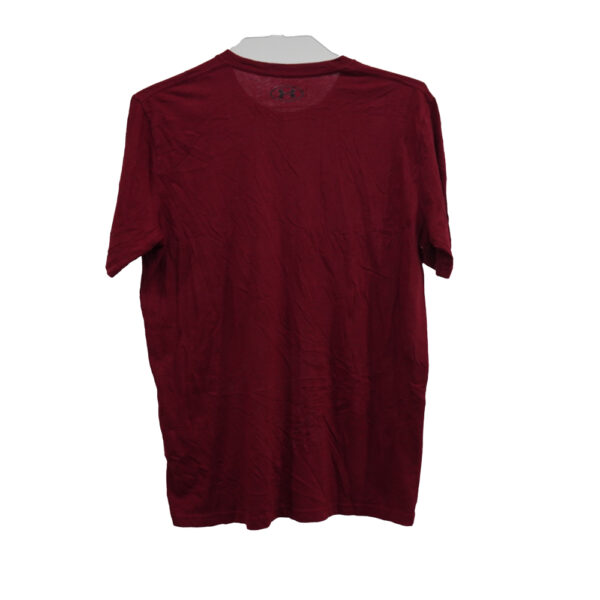 PLAYERA UNDER ARMOUR L GUINDA LISA - Imagen 2