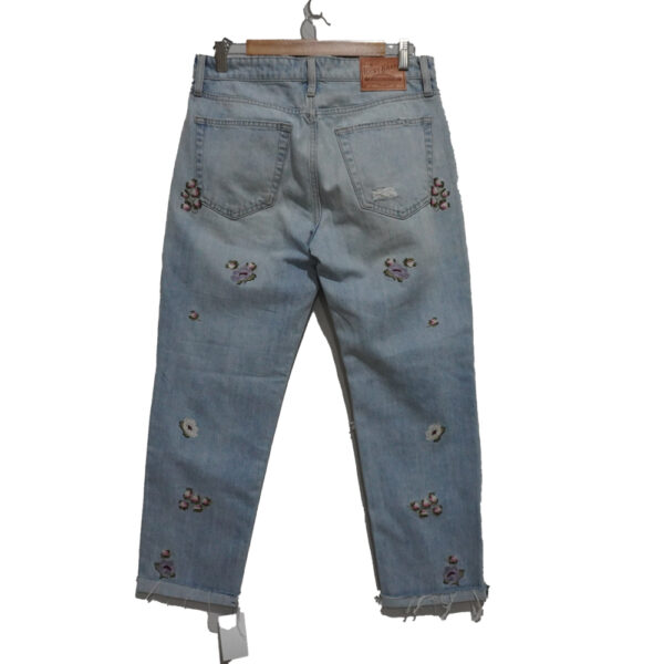 PANTALON MEZCLILLA LUCRY BRAND 8 AZUL BORDADO - Imagen 2