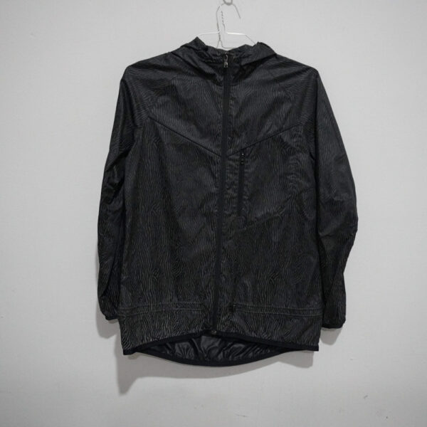 ROMPEVIENTO NIKE M NEGRO MONOGRAMA